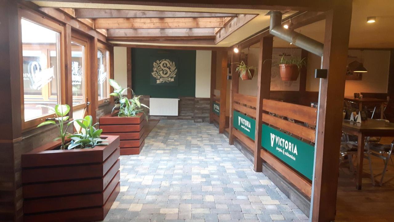 Victoria - Penzion & Restaurant Зволен Екстериор снимка