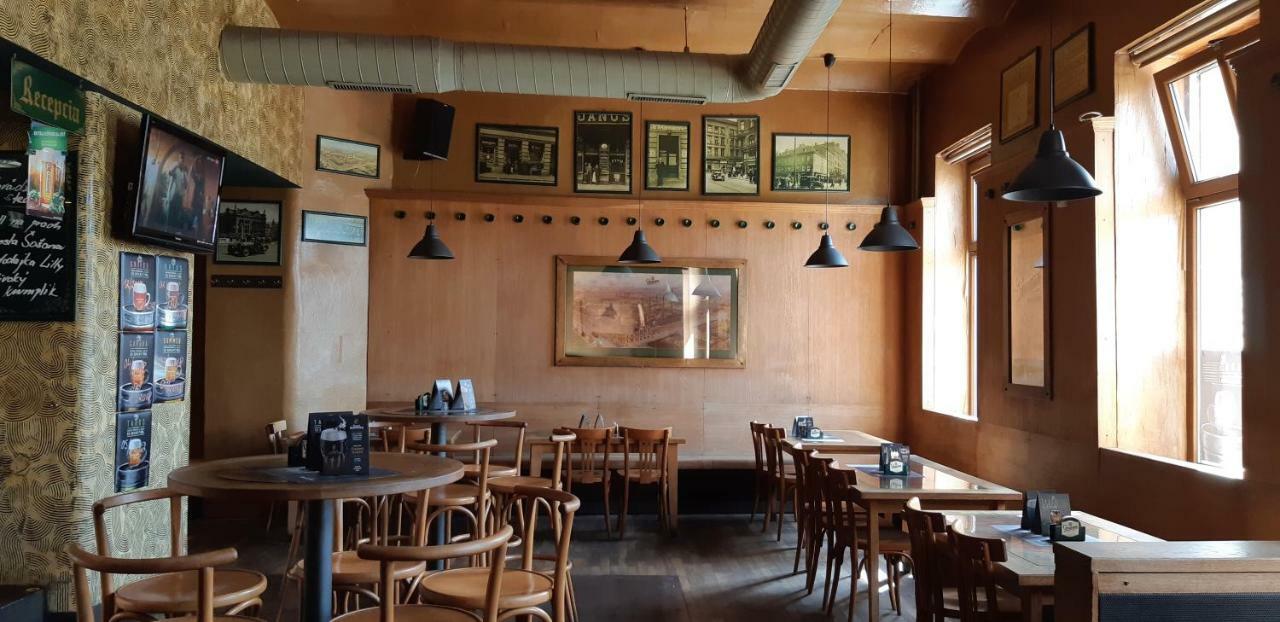 Victoria - Penzion & Restaurant Зволен Екстериор снимка